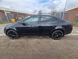 Used 2014 Skoda Octavia Se - Interior and Exterior details 5