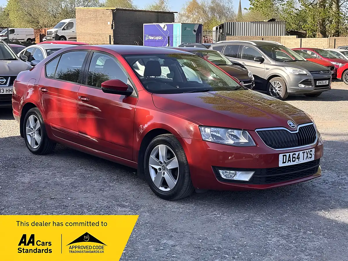 Used 2014 Skoda Octavia Se Red - Front View