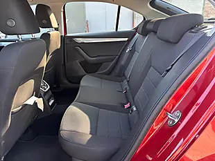 Used 2014 Skoda Octavia Se Red - Interior and Exterior details 12