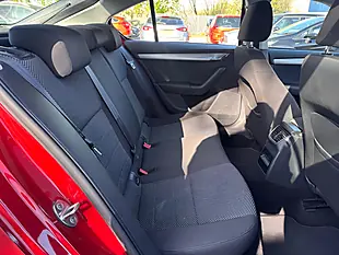 Used 2014 Skoda Octavia Se Red - Interior and Exterior details 13