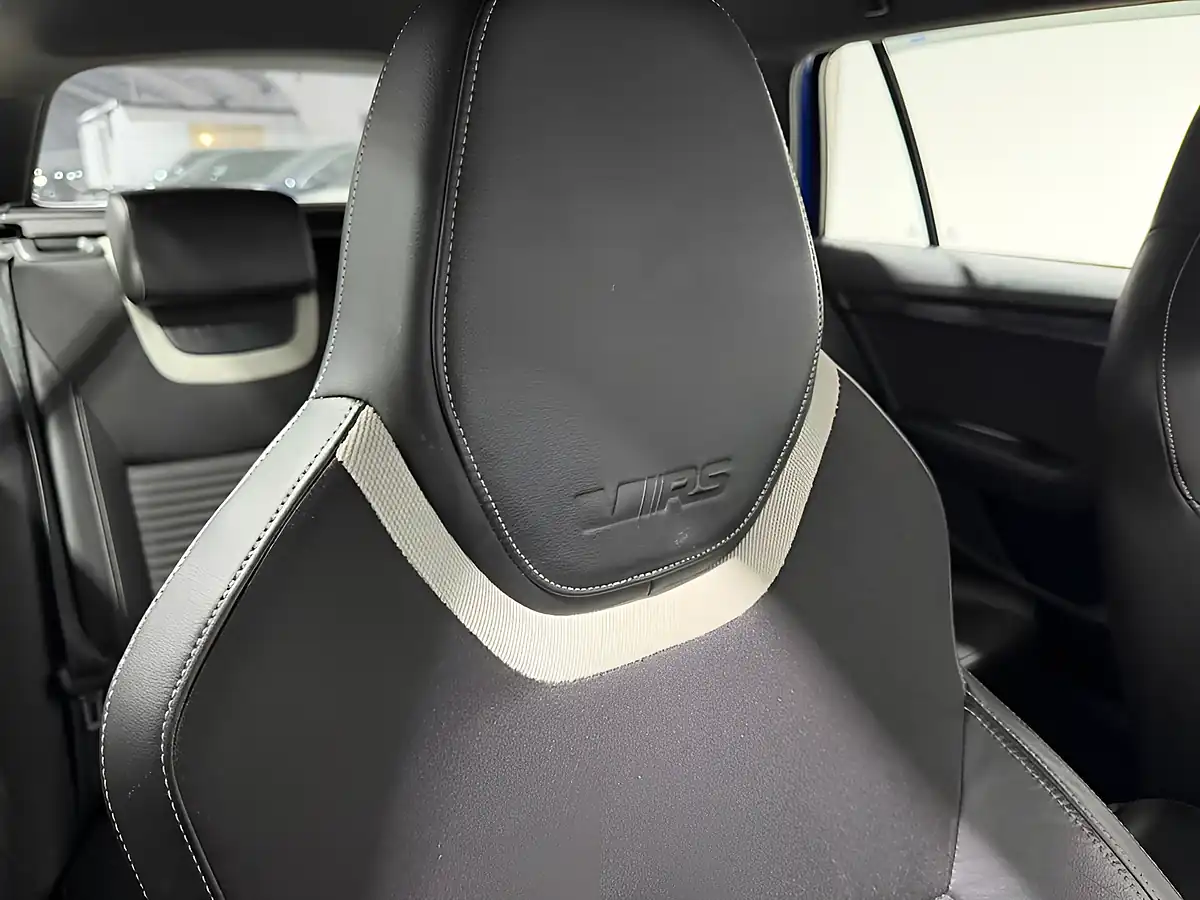 Used 2014 Skoda Octavia VRS Blue - Interior and Exterior details 18