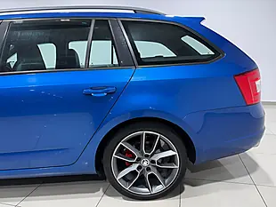 Used 2014 Skoda Octavia VRS Blue - Interior and Exterior details 6