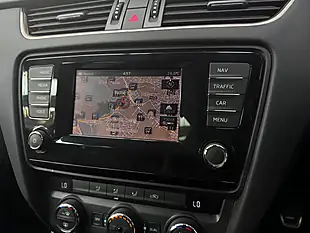 Used 2014 Skoda Octavia VRS Race Blue - Interior and Exterior details 12