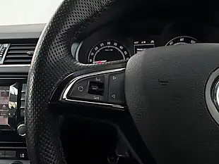 Used 2014 Skoda Octavia VRS Race Blue - Interior and Exterior details 14