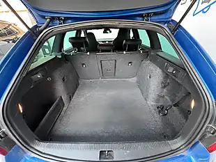 Used 2014 Skoda Octavia VRS Race Blue - Interior and Exterior details 17
