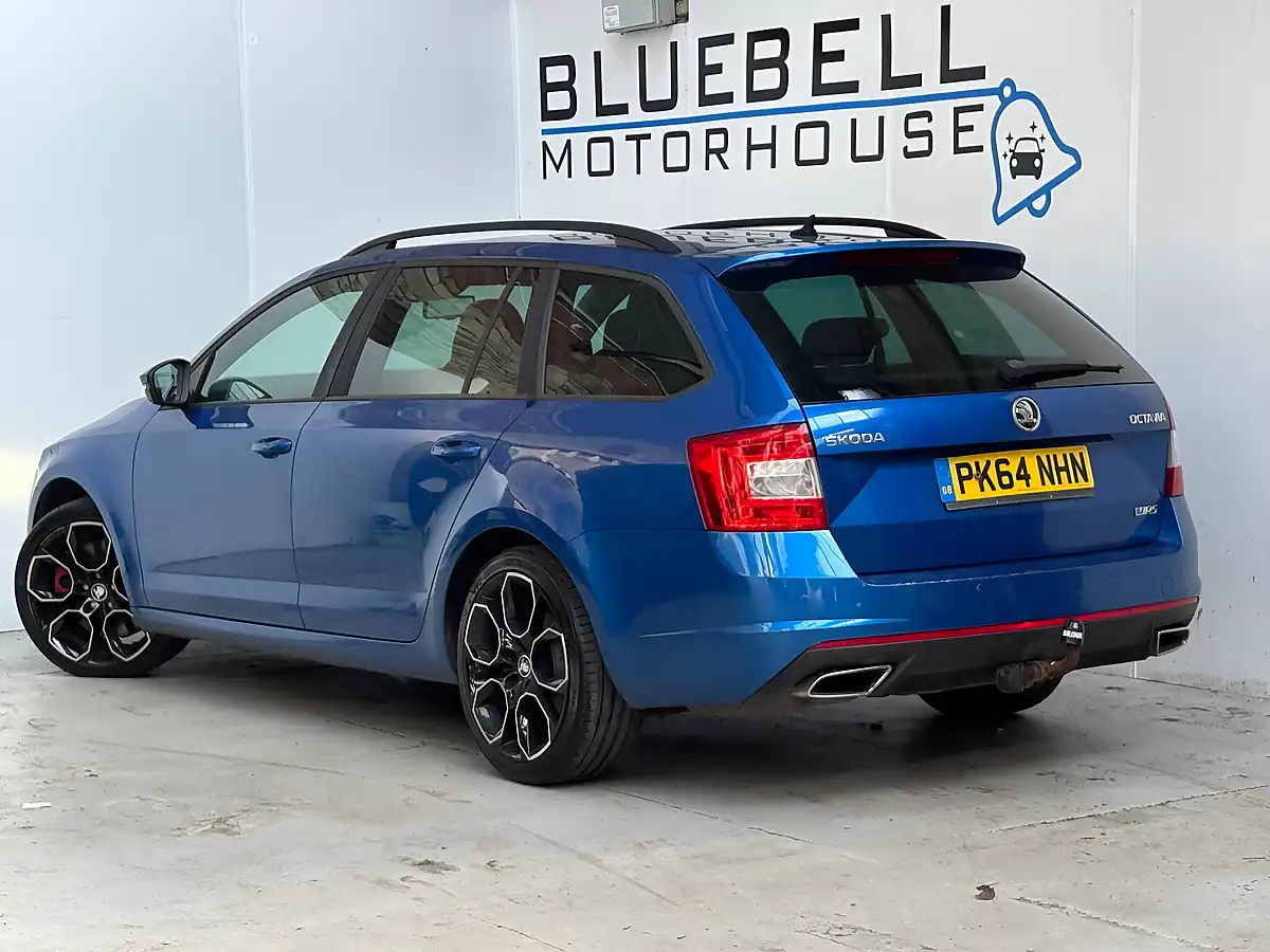 Used 2014 Skoda Octavia VRS Race Blue - Interior and Exterior details 4