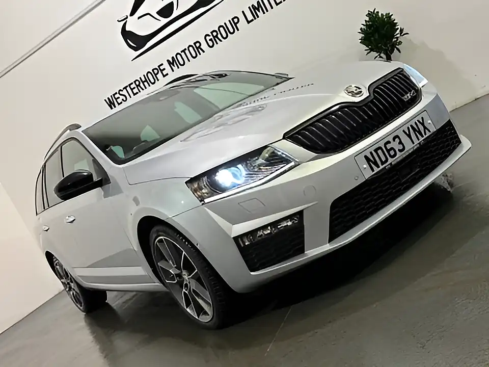 Used 2014 Skoda Octavia VRS Silver - Interior and Exterior details 11