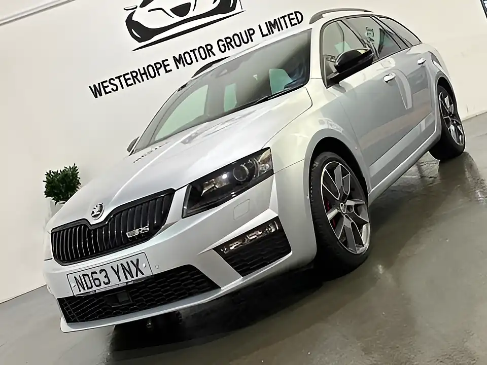 Used 2014 Skoda Octavia VRS Silver - Interior and Exterior details 12