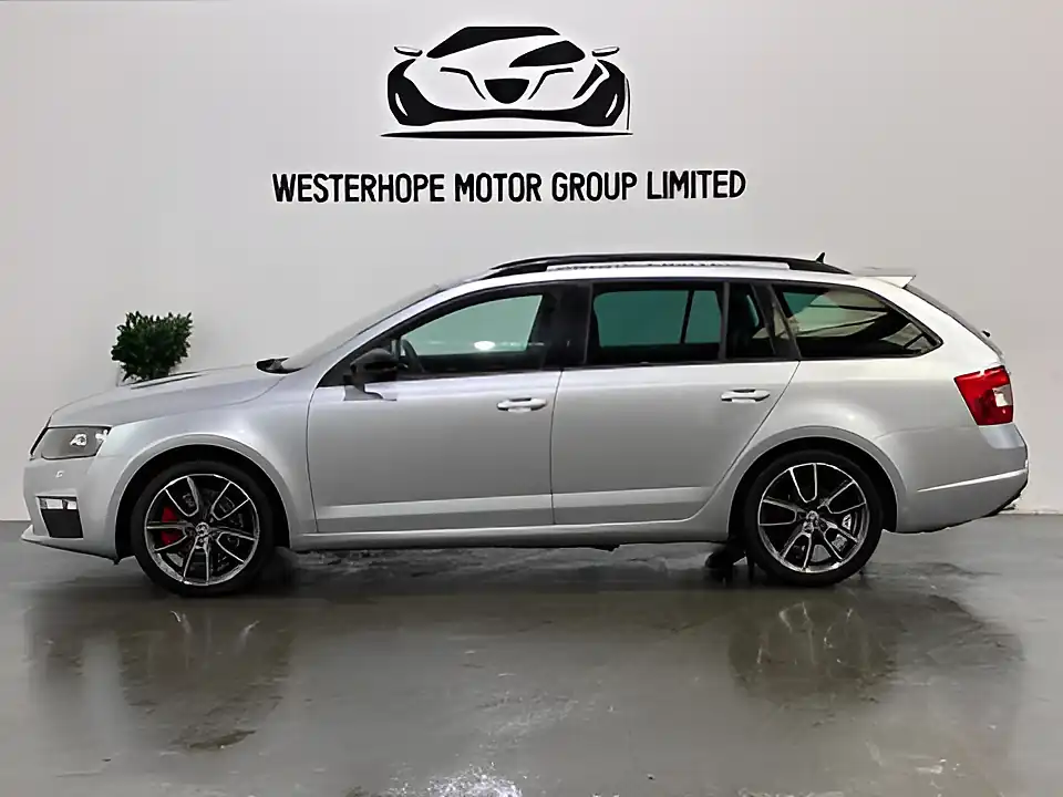 Used 2014 Skoda Octavia VRS Silver - Interior and Exterior details 17