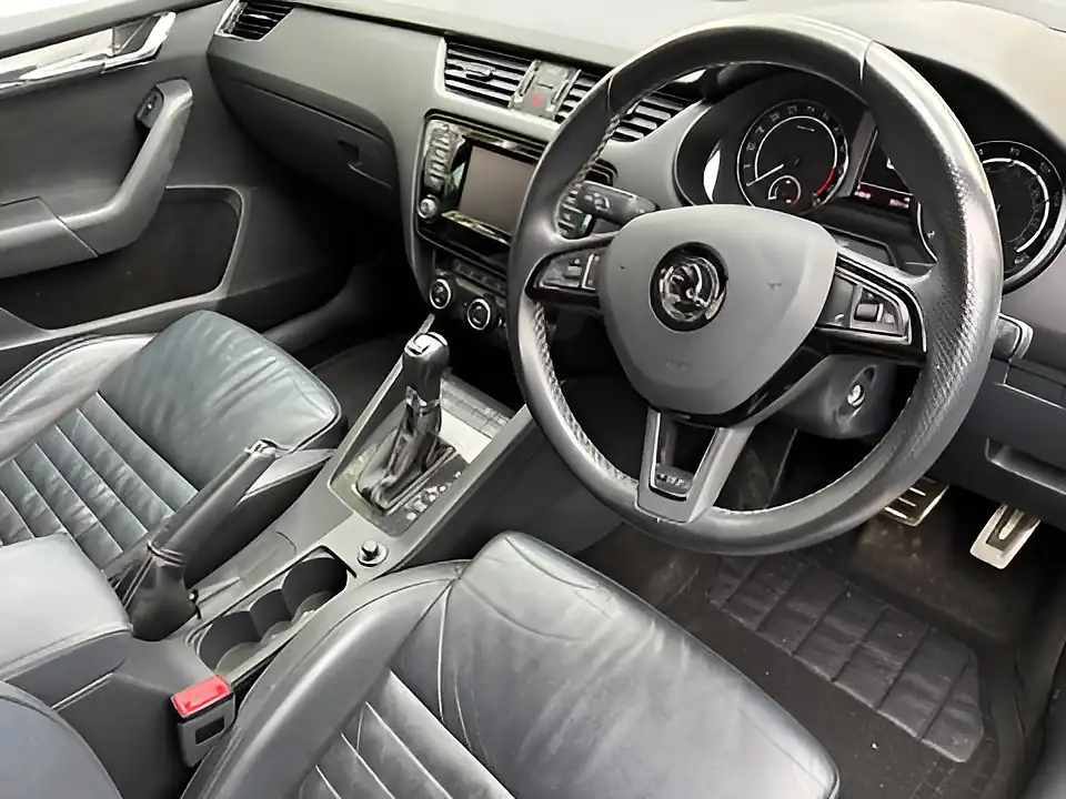Used 2014 Skoda Octavia VRS Silver - Interior and Exterior details 3