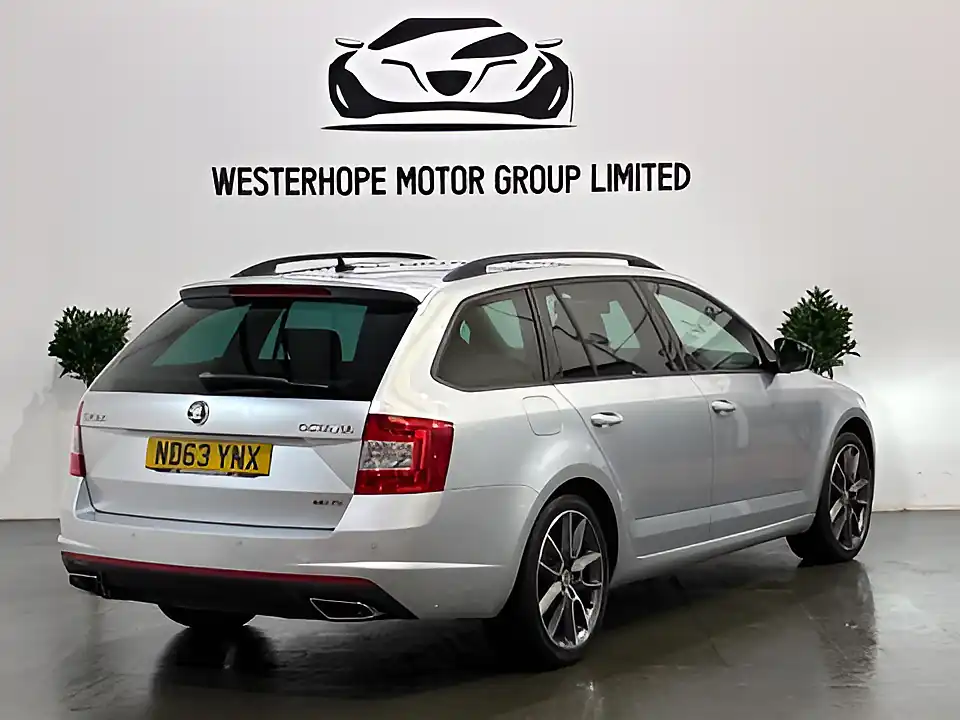 Used 2014 Skoda Octavia VRS Silver - Interior and Exterior details 4