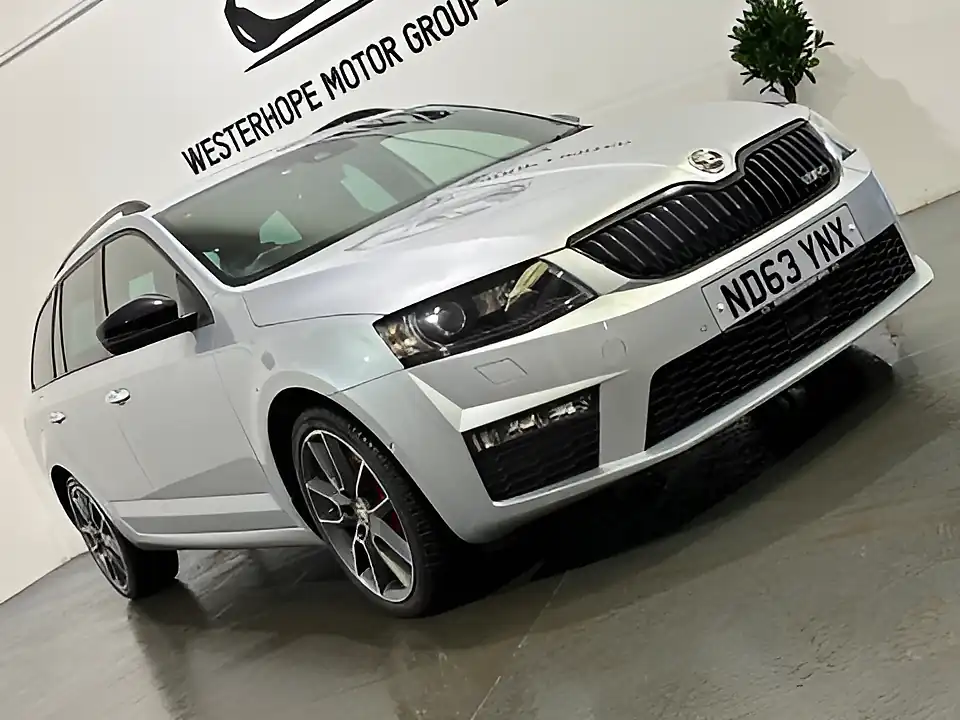 Used 2014 Skoda Octavia VRS Silver - Interior and Exterior details 8