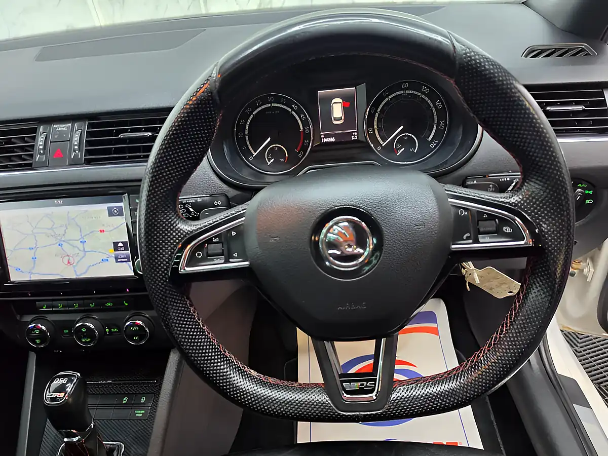 Used 2014 Skoda Octavia VRS White - Interior and Exterior details 12