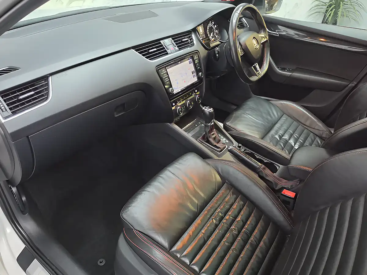Used 2014 Skoda Octavia VRS White - Interior and Exterior details 15
