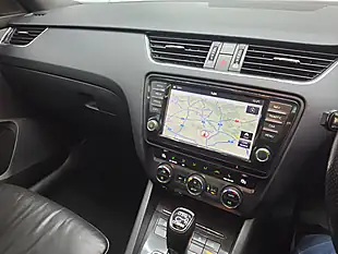 Used 2014 Skoda Octavia VRS White - Interior and Exterior details 17