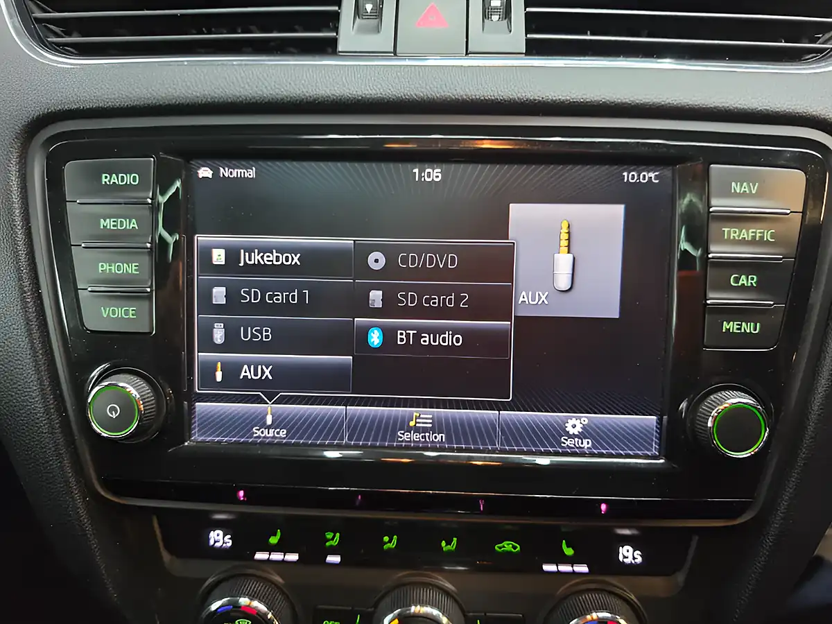 Used 2014 Skoda Octavia VRS White - Interior and Exterior details 19