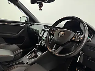 Used 2014 Skoda Octavia VRS White - Interior and Exterior details 11