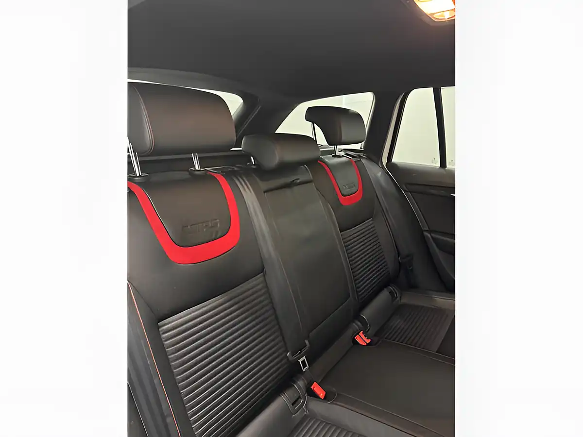 Used 2014 Skoda Octavia VRS White - Interior and Exterior details 13