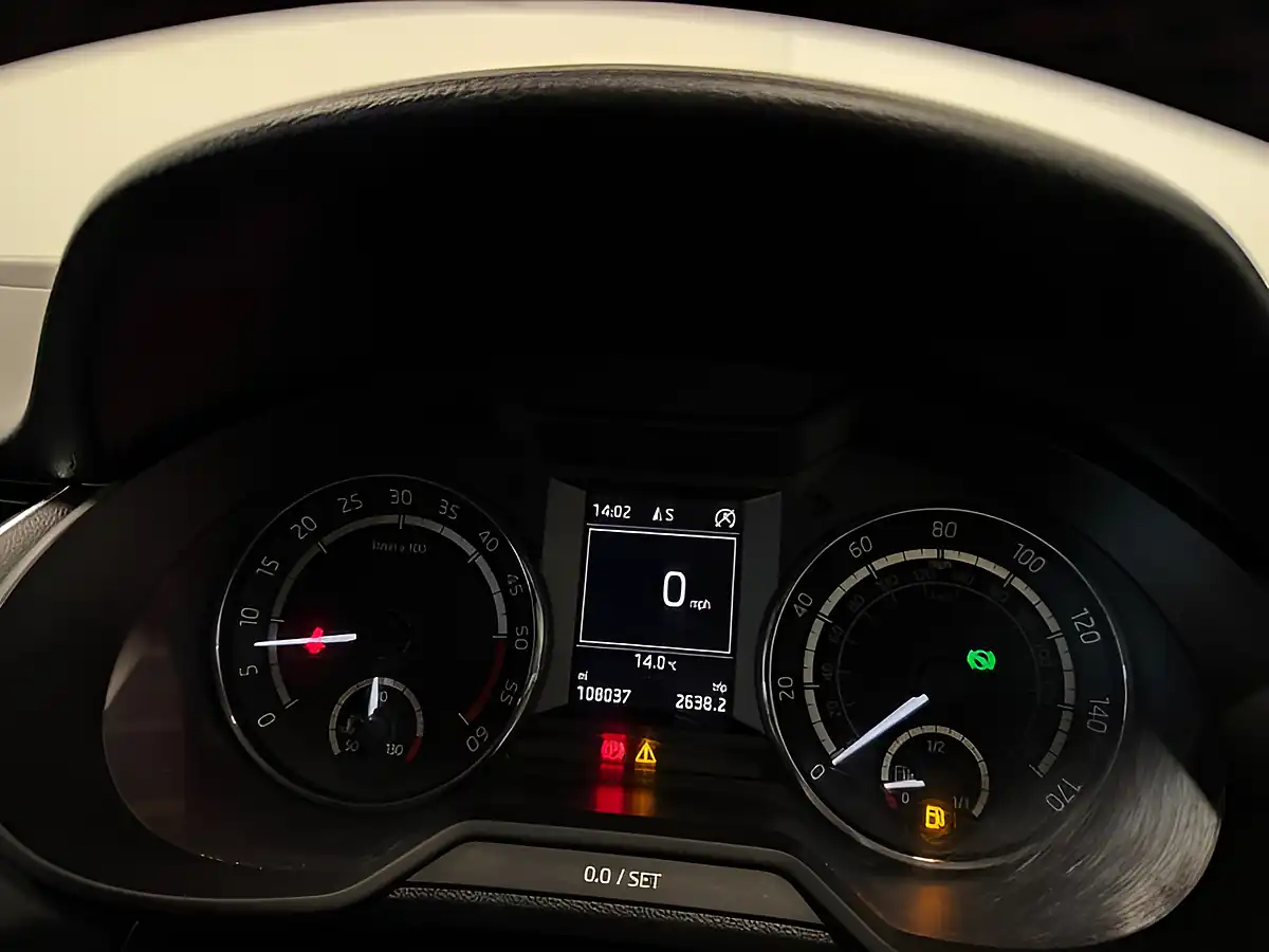 Used 2014 Skoda Octavia VRS White - Interior and Exterior details 15