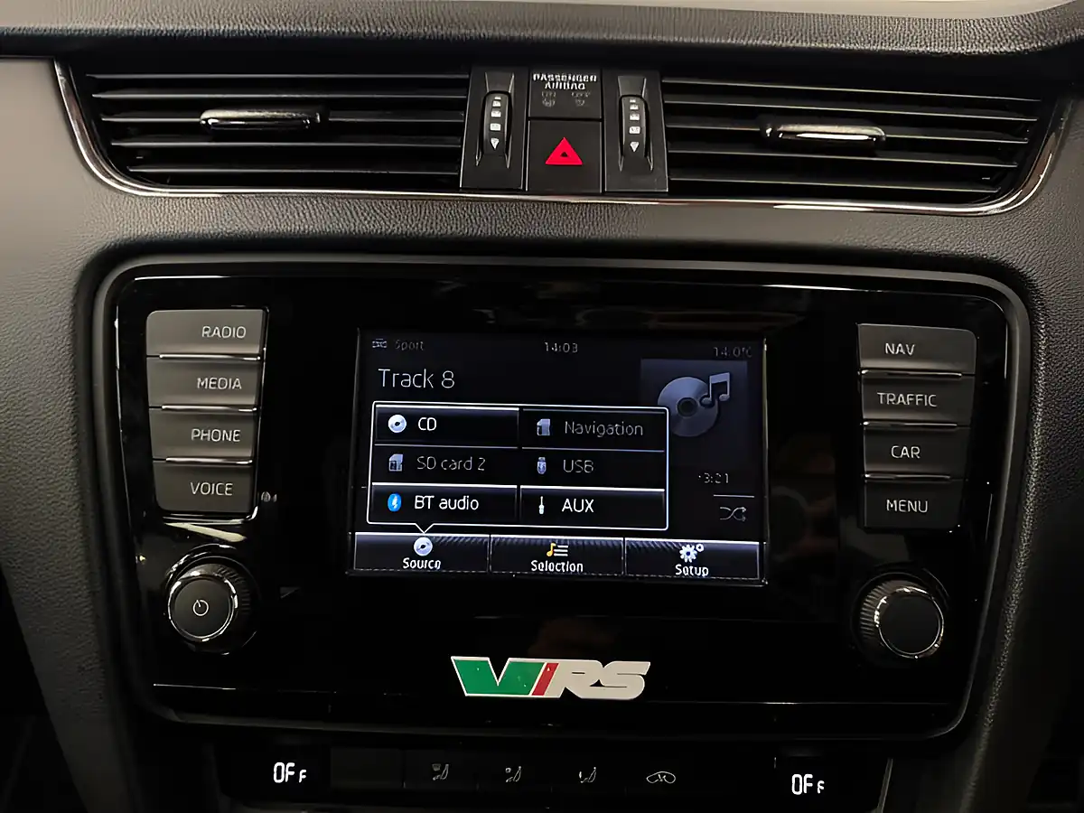 Used 2014 Skoda Octavia VRS White - Interior and Exterior details 17
