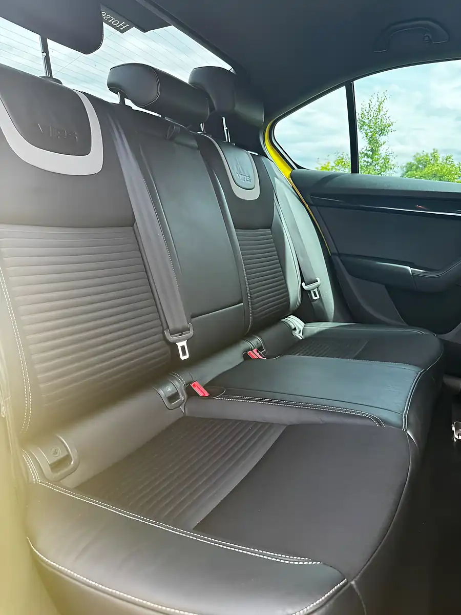 Used 2014 Skoda Octavia VRS Yellow - Interior and Exterior details 12
