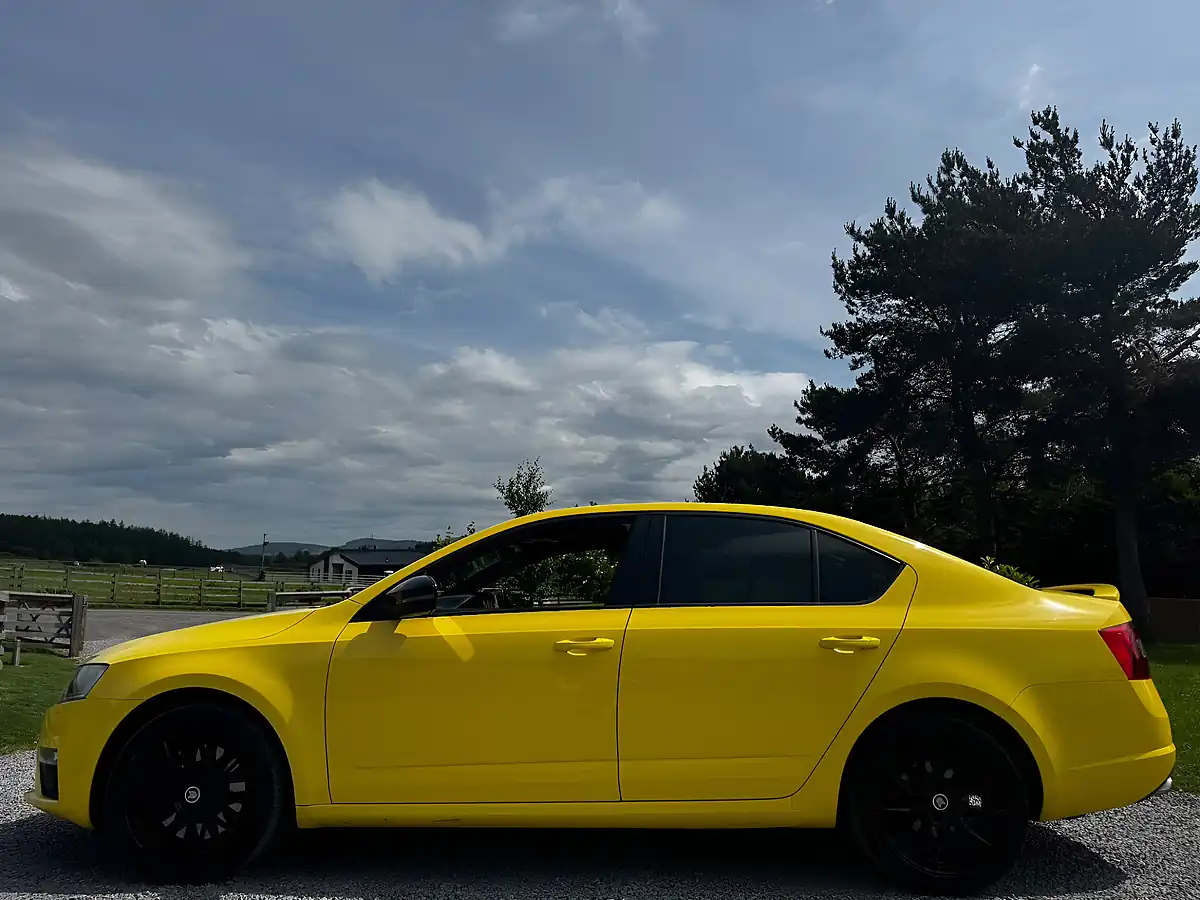 Used 2014 Skoda Octavia VRS Yellow - Interior and Exterior details 6