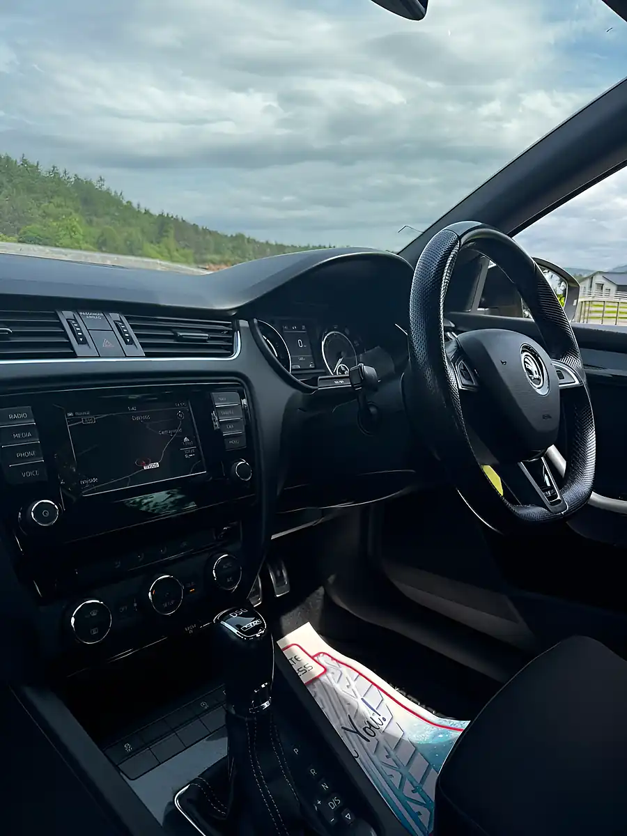 Used 2014 Skoda Octavia VRS Yellow - Interior and Exterior details 7