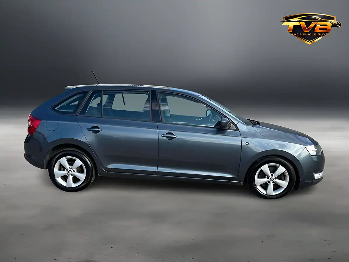 Used 2014 Skoda Rapid Spaceback Se Metal Grey - Interior and Exterior details 2