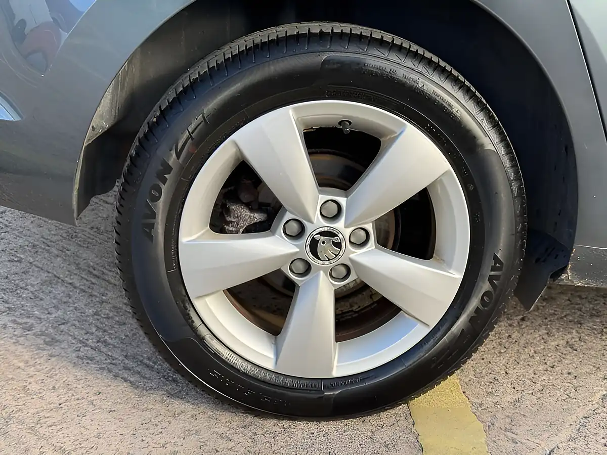 Used 2014 Skoda Rapid Spaceback Se Metal Grey - Interior and Exterior details 20