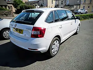 Used 2014 Skoda Rapid Spaceback Se White - Interior and Exterior details 8