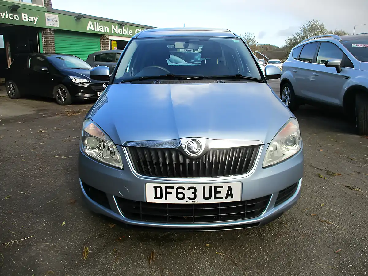 Used 2014 Skoda Roomster Se Action Blue - Interior and Exterior details 2