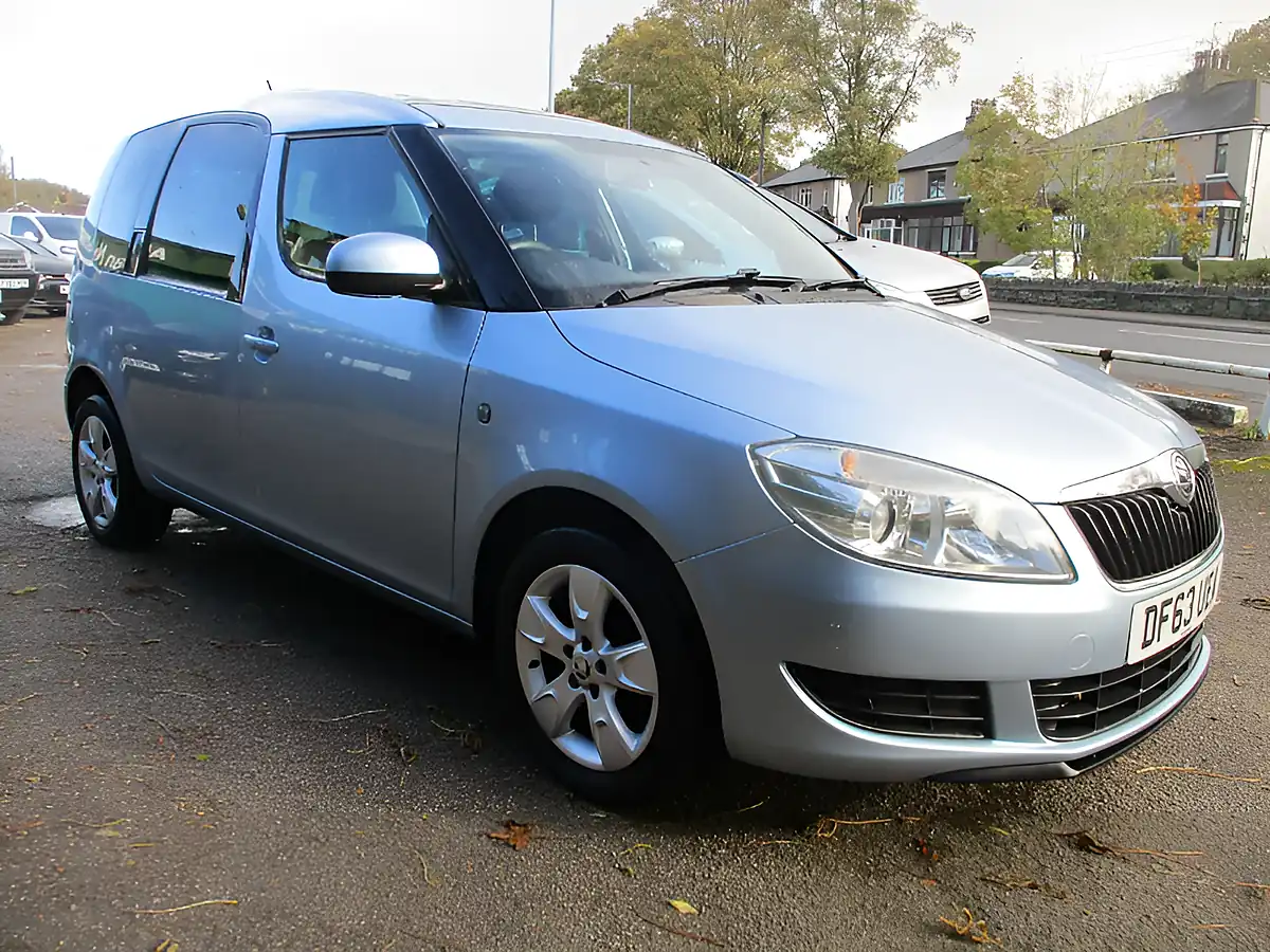 Used 2014 Skoda Roomster Se Action Blue - Interior and Exterior details 3