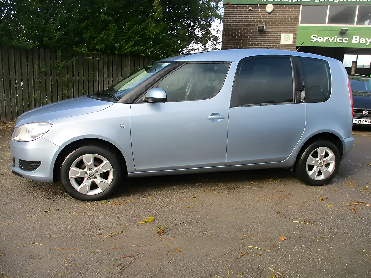 Used 2014 Skoda Roomster Se Action Blue - Interior and Exterior details 8
