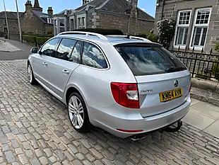 Used 2014 Skoda Superb Elegance Brilliant Silver - Interior and Exterior details 13