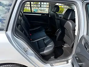 Used 2014 Skoda Superb Elegance Brilliant Silver - Interior and Exterior details 19