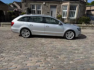 Used 2014 Skoda Superb Elegance Brilliant Silver - Interior and Exterior details 7