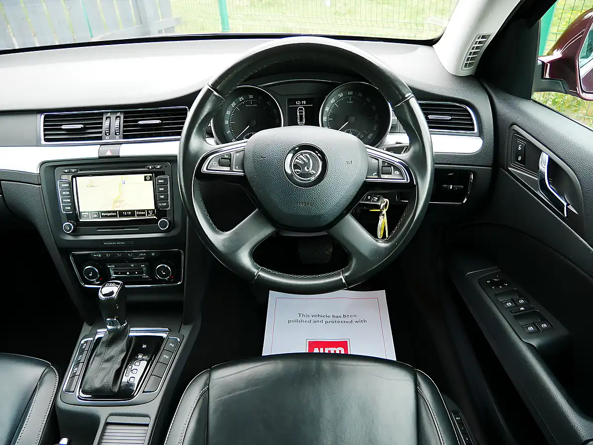 Used 2014 Skoda Superb Elegance Red - Interior and Exterior details 14