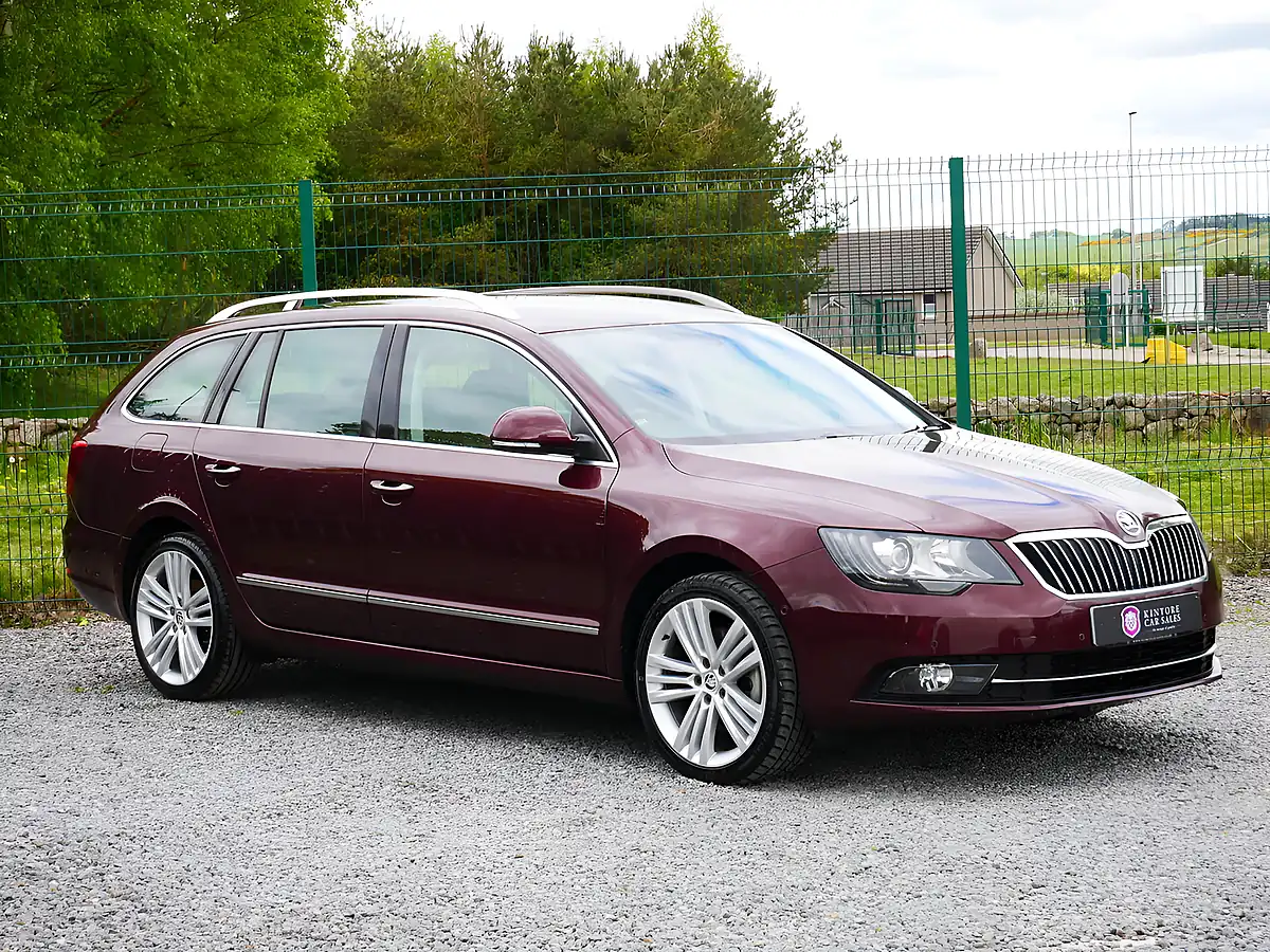 Used 2014 Skoda Superb Elegance Red - Interior and Exterior details 2