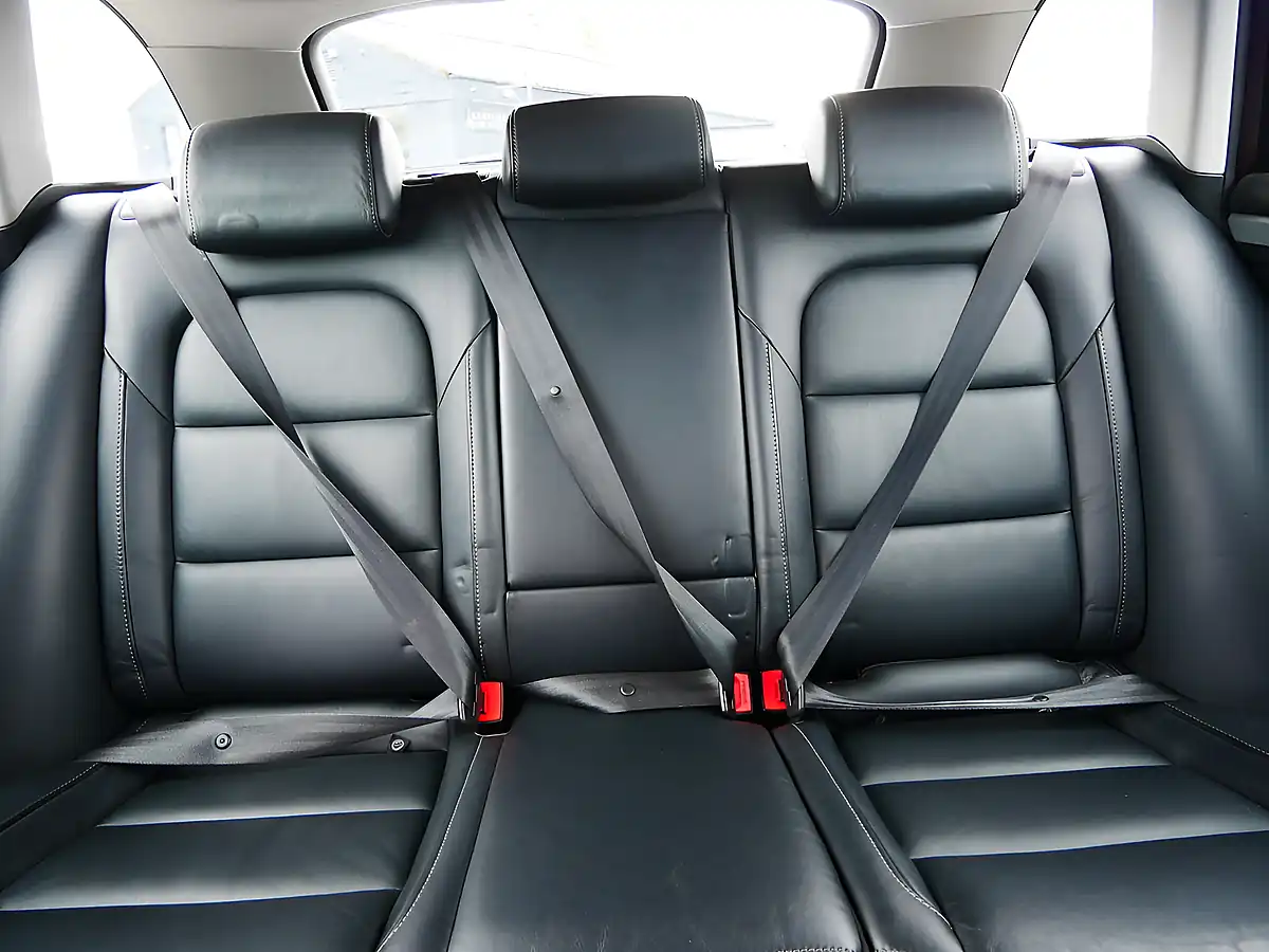 Used 2014 Skoda Superb Elegance Red - Interior and Exterior details 20