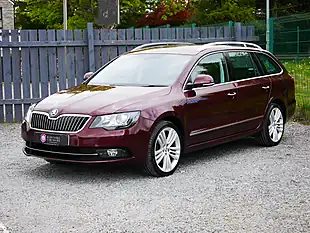 Used 2014 Skoda Superb Elegance Red - Interior and Exterior details 4