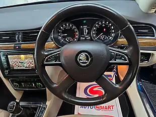 Used 2014 Skoda Superb Laurin & Klement Blue - Interior and Exterior details 13