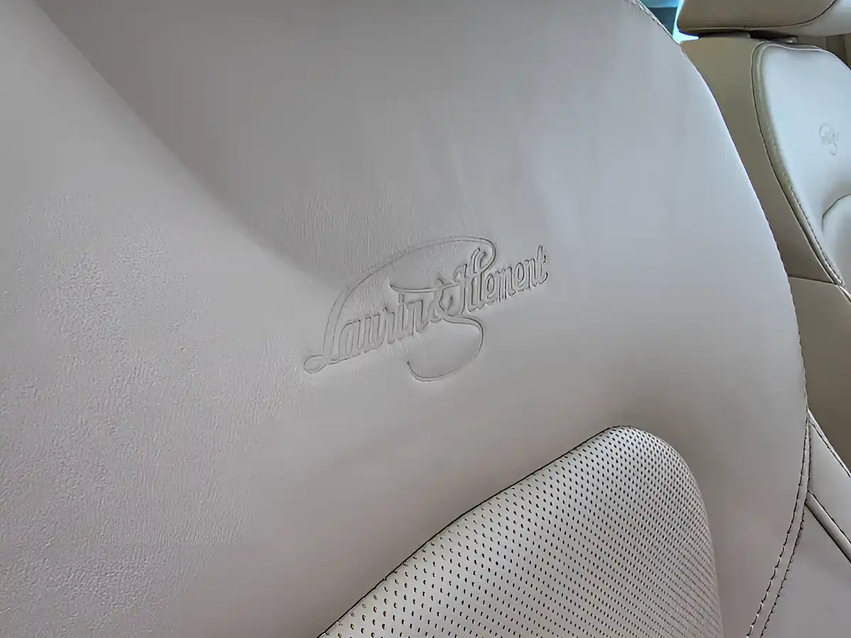 Used 2014 Skoda Superb Laurin & Klement Blue - Interior and Exterior details 19