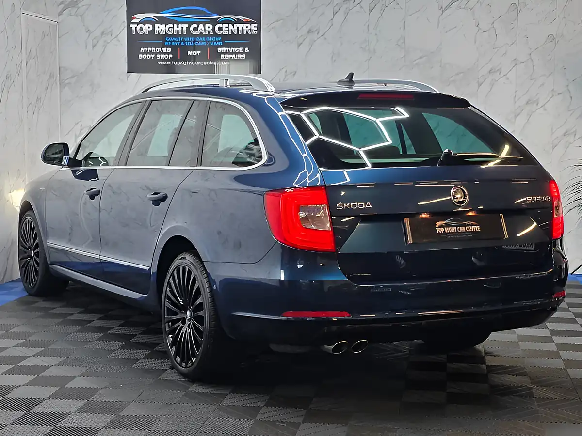 Used 2014 Skoda Superb Laurin & Klement Blue - Interior and Exterior details 6