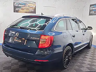 Used 2014 Skoda Superb Laurin & Klement Blue - Interior and Exterior details 8
