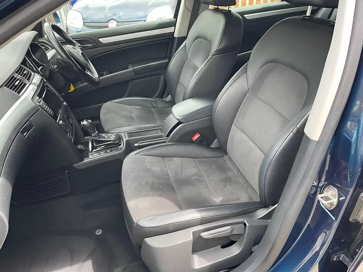Used 2014 Skoda Superb Se Blue - Interior and Exterior details 19