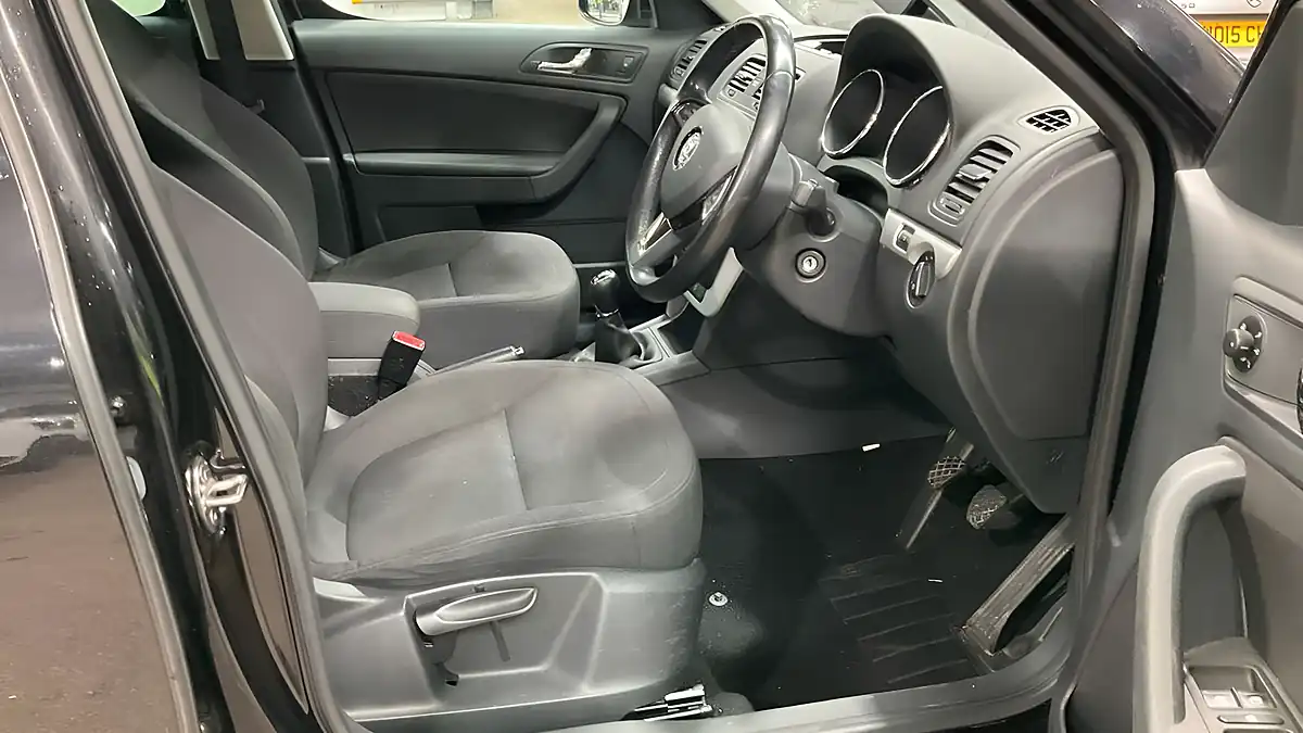 Used 2014 Skoda Yeti Black Edition Black - Interior and Exterior details 10