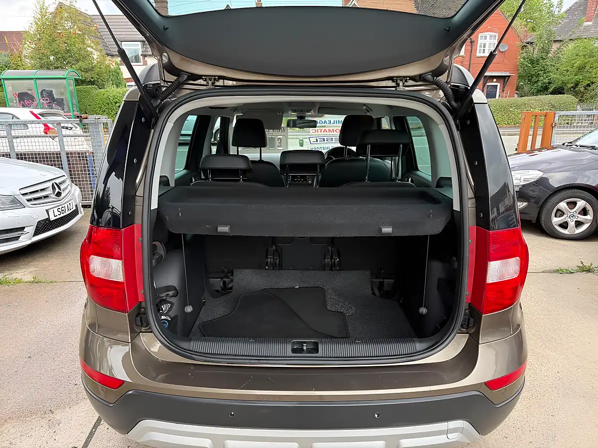 Used 2014 Skoda Yeti Elegance Outdoor Brown - Interior and Exterior details 12
