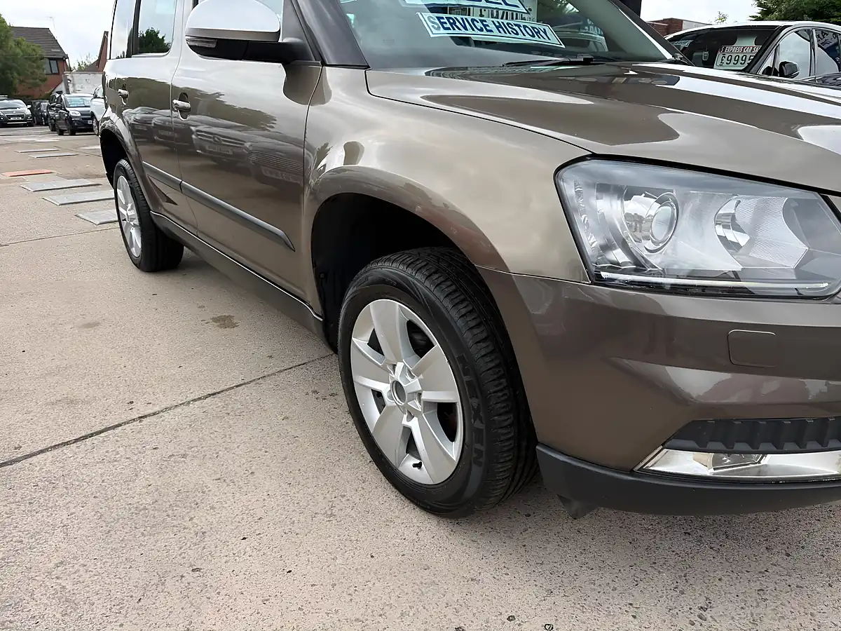Used 2014 Skoda Yeti Elegance Outdoor Brown - Interior and Exterior details 14