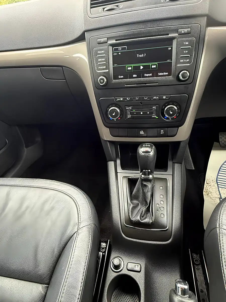Used 2014 Skoda Yeti Elegance Outdoor Brown - Interior and Exterior details 19