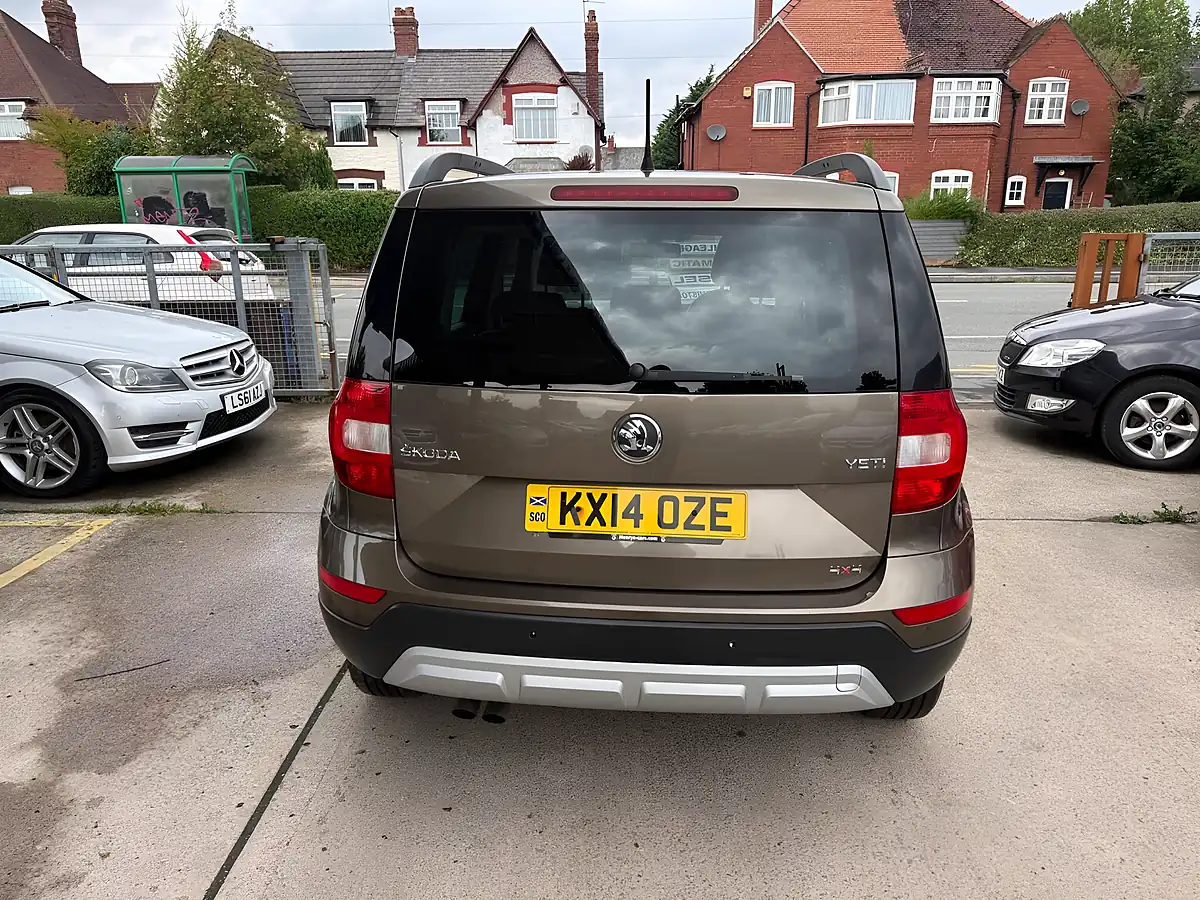 Used 2014 Skoda Yeti Elegance Outdoor Brown - Interior and Exterior details 4